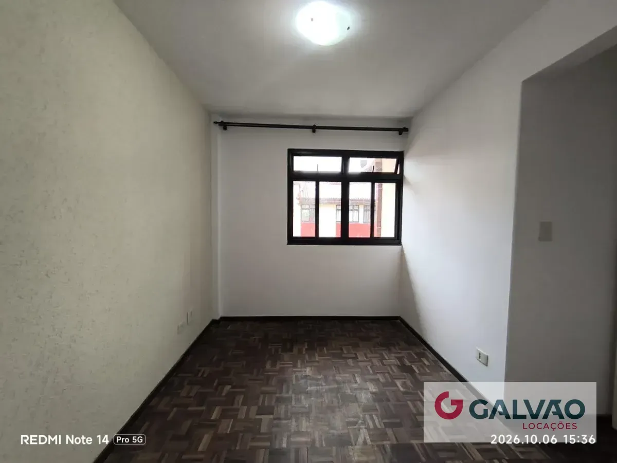 Apartment on the 3rd floor with wood or laminate floors — photo 5