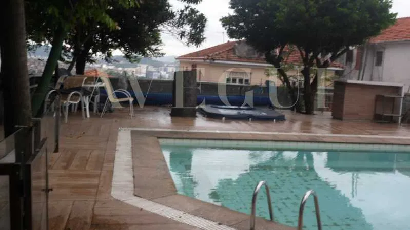 Furnished house, 485 m², with a bathtub — photo 18