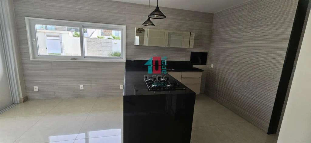 House with 4 bedrooms, 3 en-suites, 11 bathrooms and 2 parking — photo 25