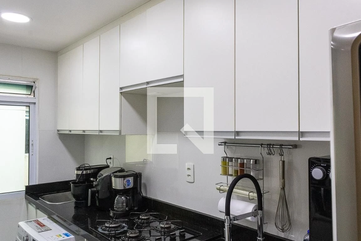Furnished apartment, 49 m², with floor-to-ceiling windows — photo 11
