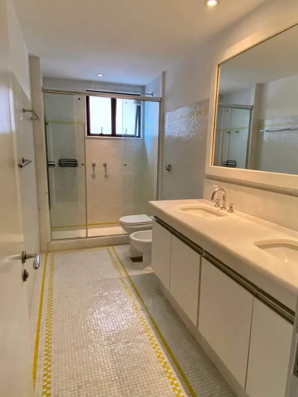 Apartamento con 3 habitaciones y balcón cerrado de vidrio — photo 14