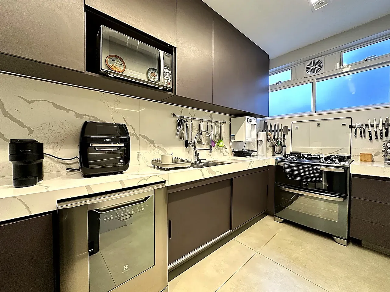 Apartamento mobiliado com 3 quartos e 3 banheiros — photo 27