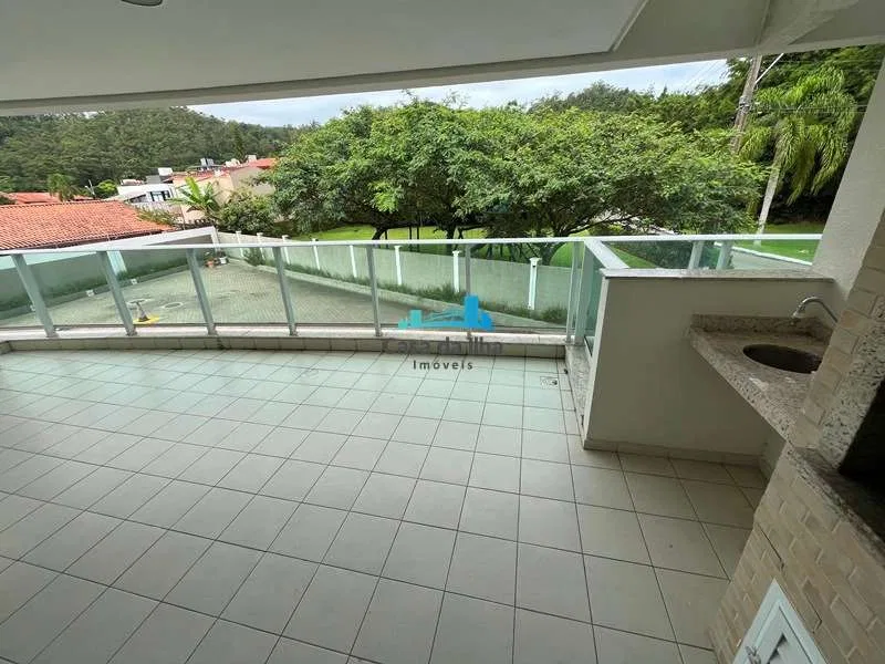 215 m² apartment with 3 en-suite bedrooms and 2 spots — photo 4