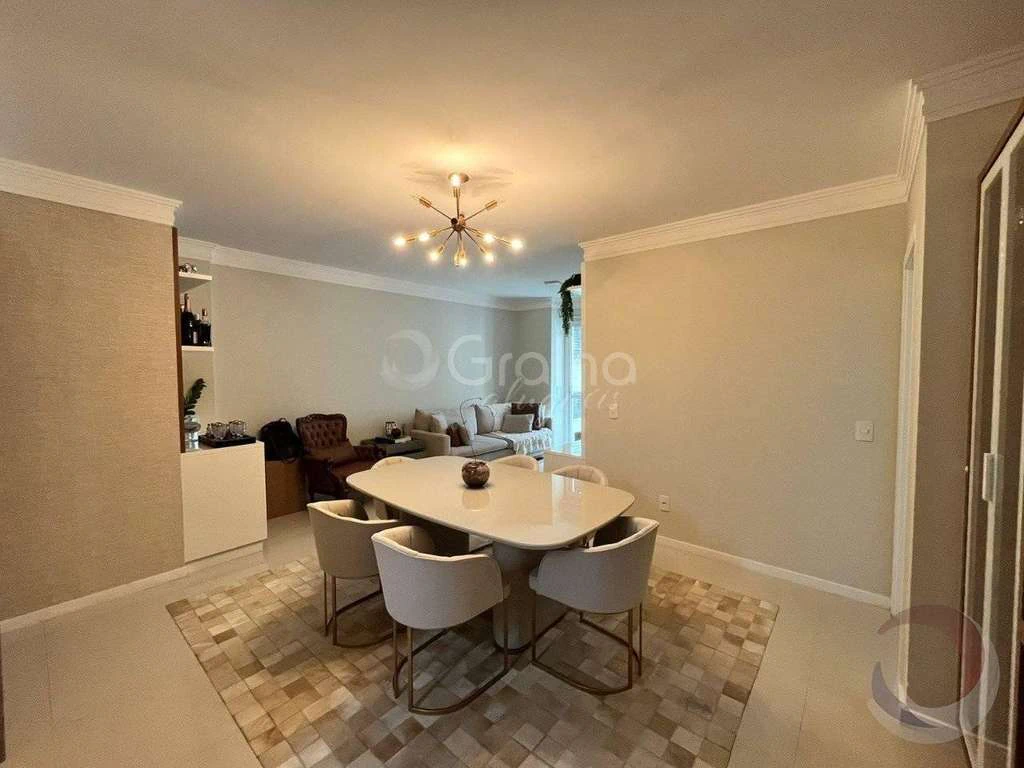 Apartamento de 4 dormitorios con cocina equipada — photo 2