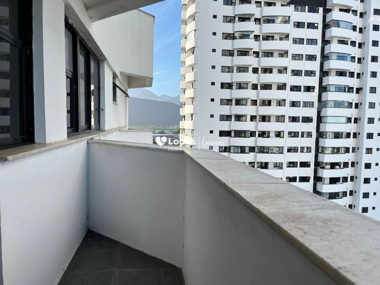 Rental apartment with 3 bedrooms, balcony and 3 bathrooms — photo 22