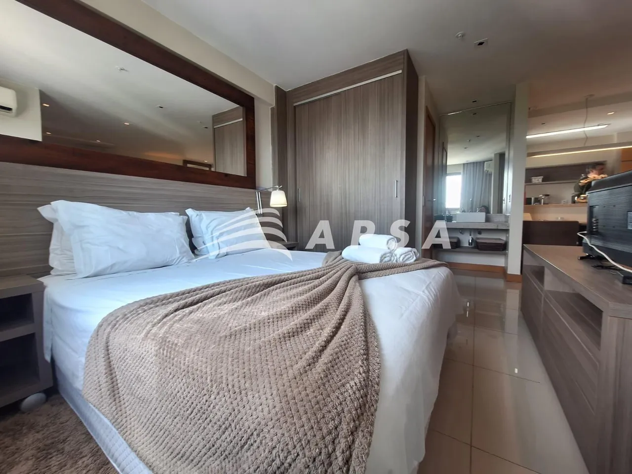 Apartamento mobiliado com cozinha integrada e ar-condicionado — photo 2