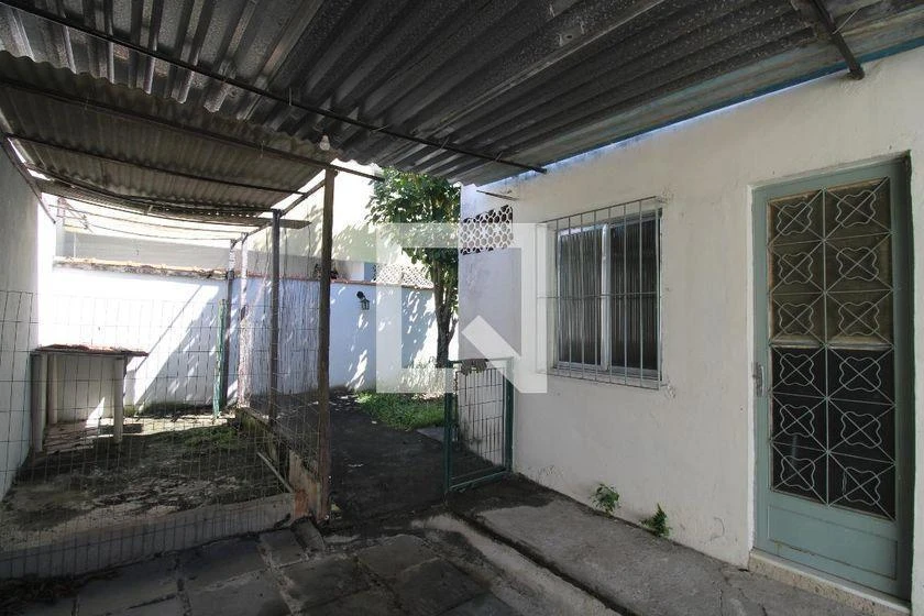 Unfurnished house with 3 bedrooms and 200 m² — photo 4