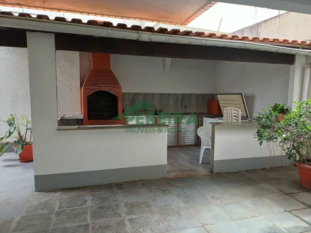 Glass-enclosed balcony in a 3-bedroom apartment, 103 m² — photo 28