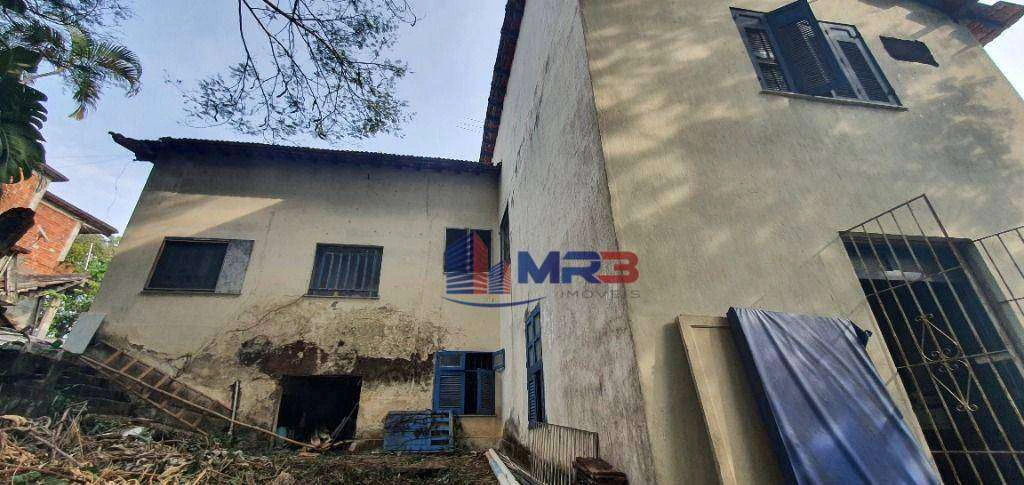 House with 1 bedroom and 1 bathroom needing renovation — photo 16