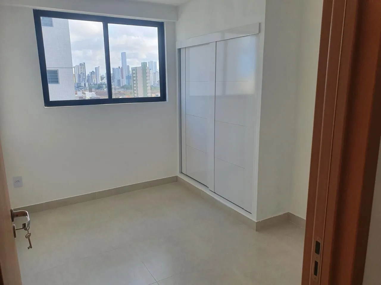 66 m² apartment with 2 bedrooms and open-plan kitchen — photo 5