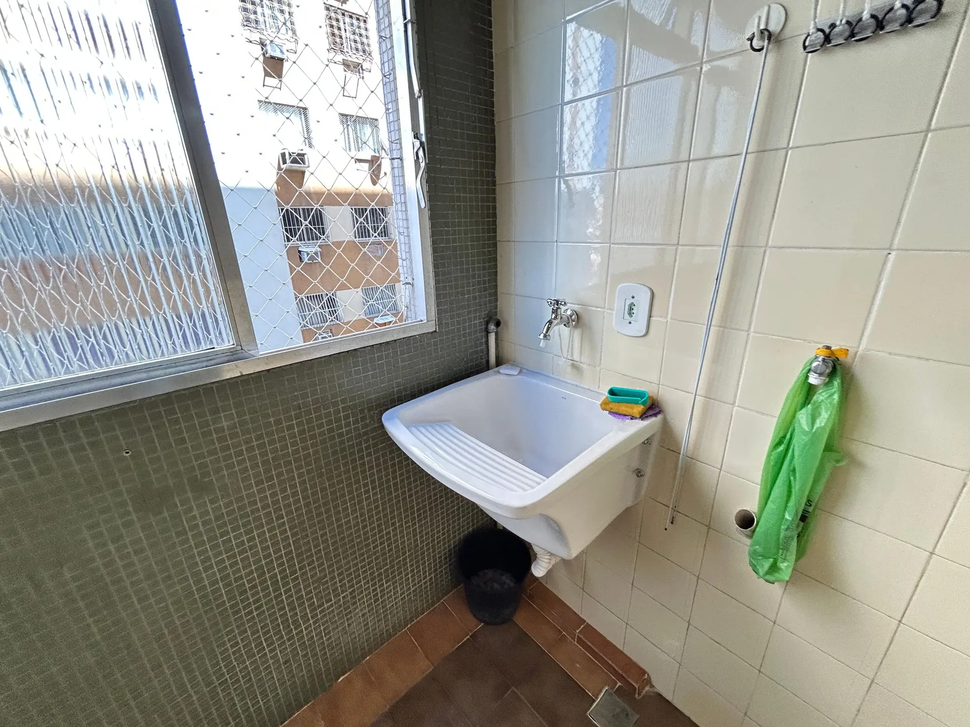 Apartamento com 3 quartos e suíte em bom estado — photo 64