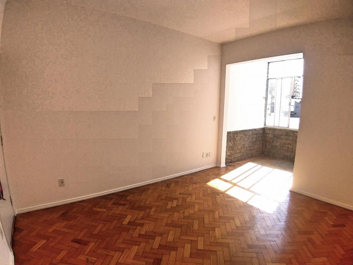 Apartamento sem mobília de 3 quartos com 100 m²