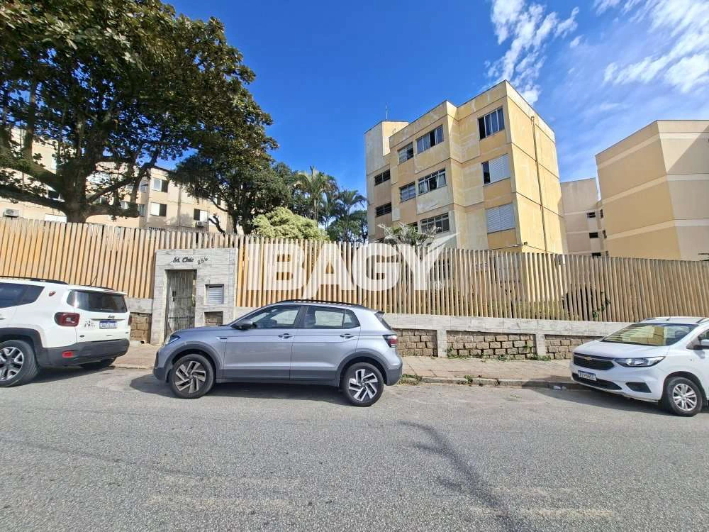 Apartamento de 3 dormitorios con cocina cerrada — photo 4