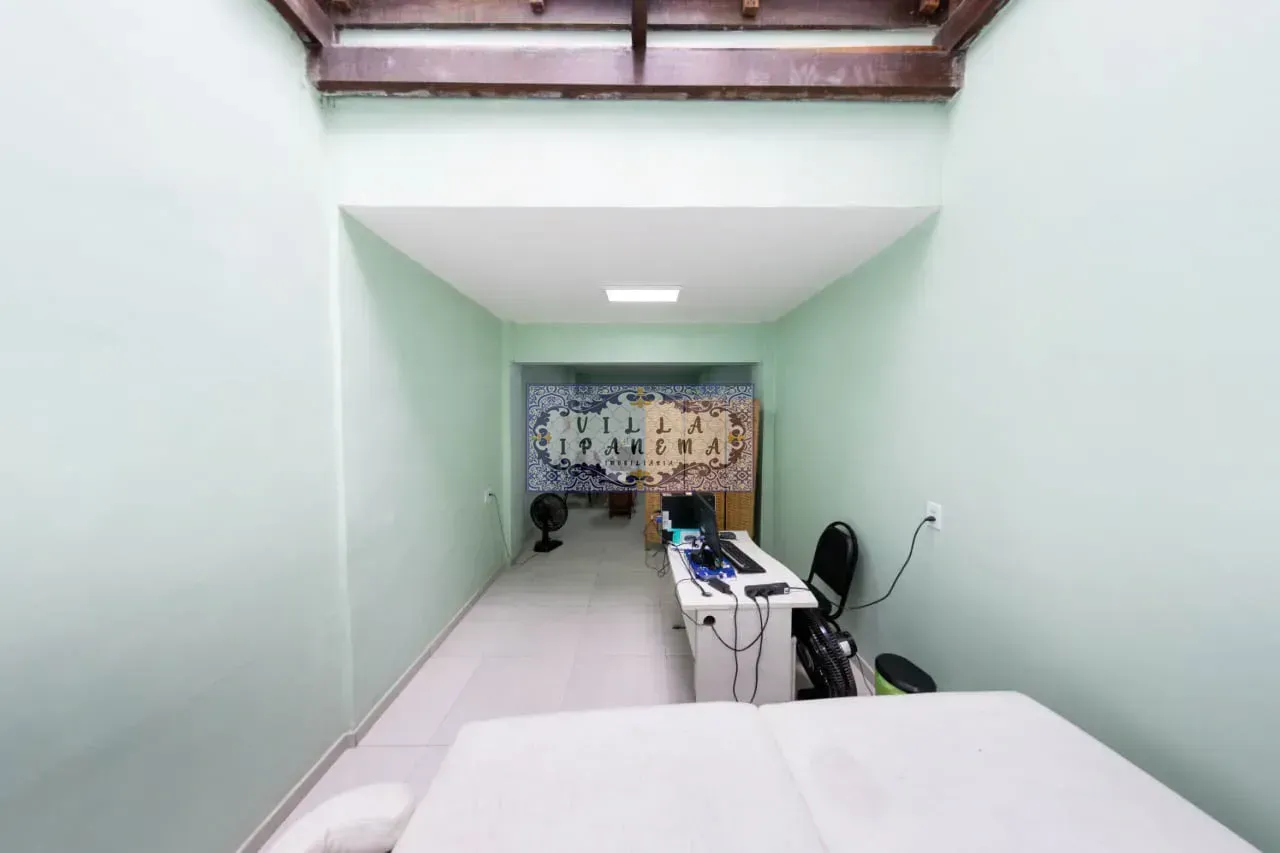 House with 5 bedrooms and a separate closed kitchen — photo 16