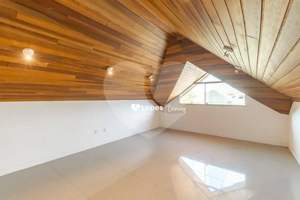 Unfurnished triplex house with 6 en-suite bedrooms and 820 m² — photo 51