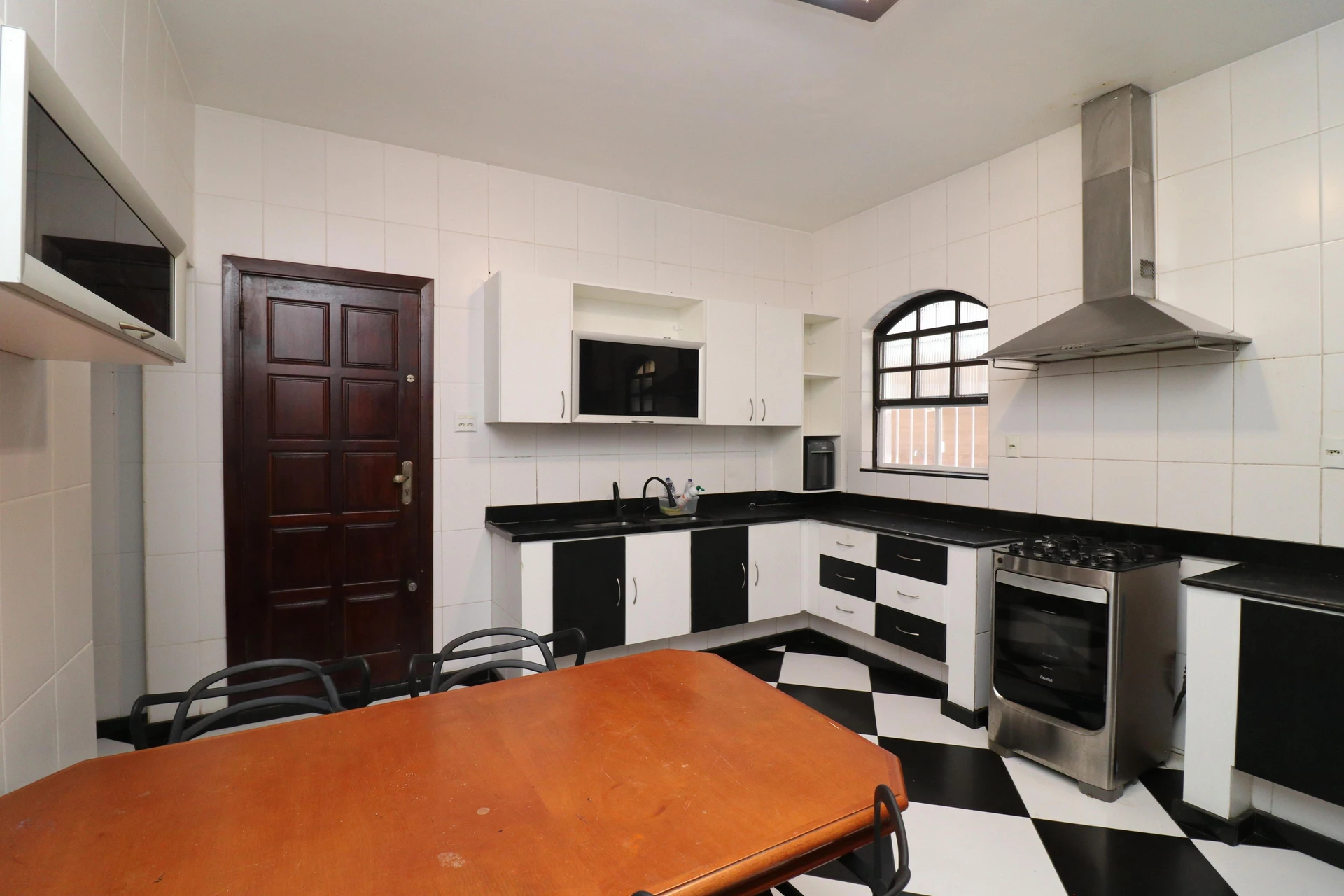 Furnished house with 3 bedrooms and a private garden — photo 11
