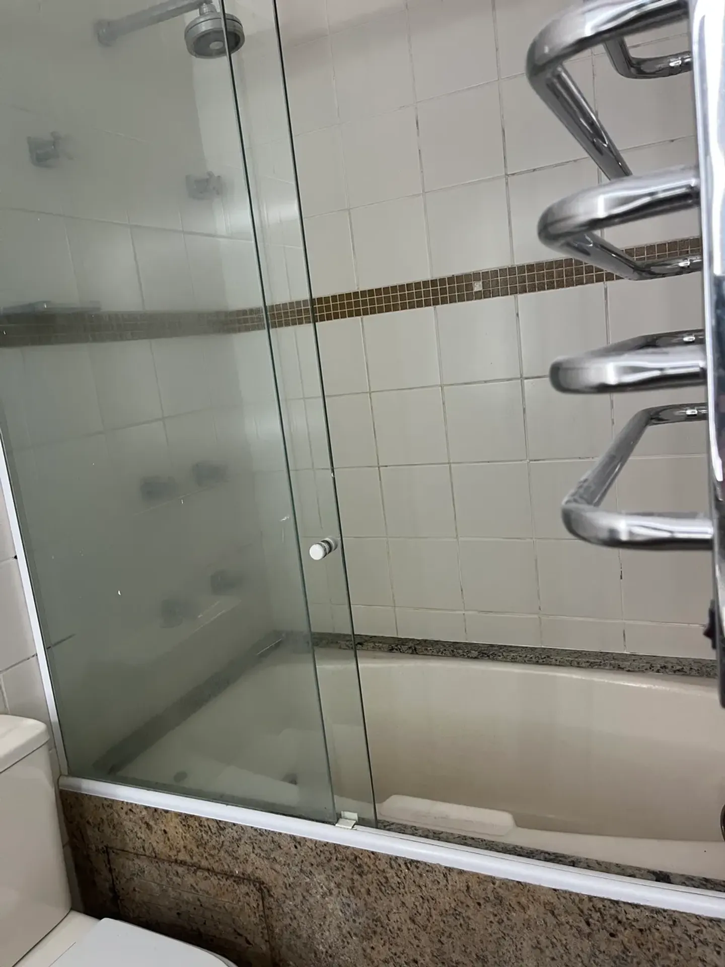 4-bedroom apartment with a bathtub in Rio de Janeiro — photo 4