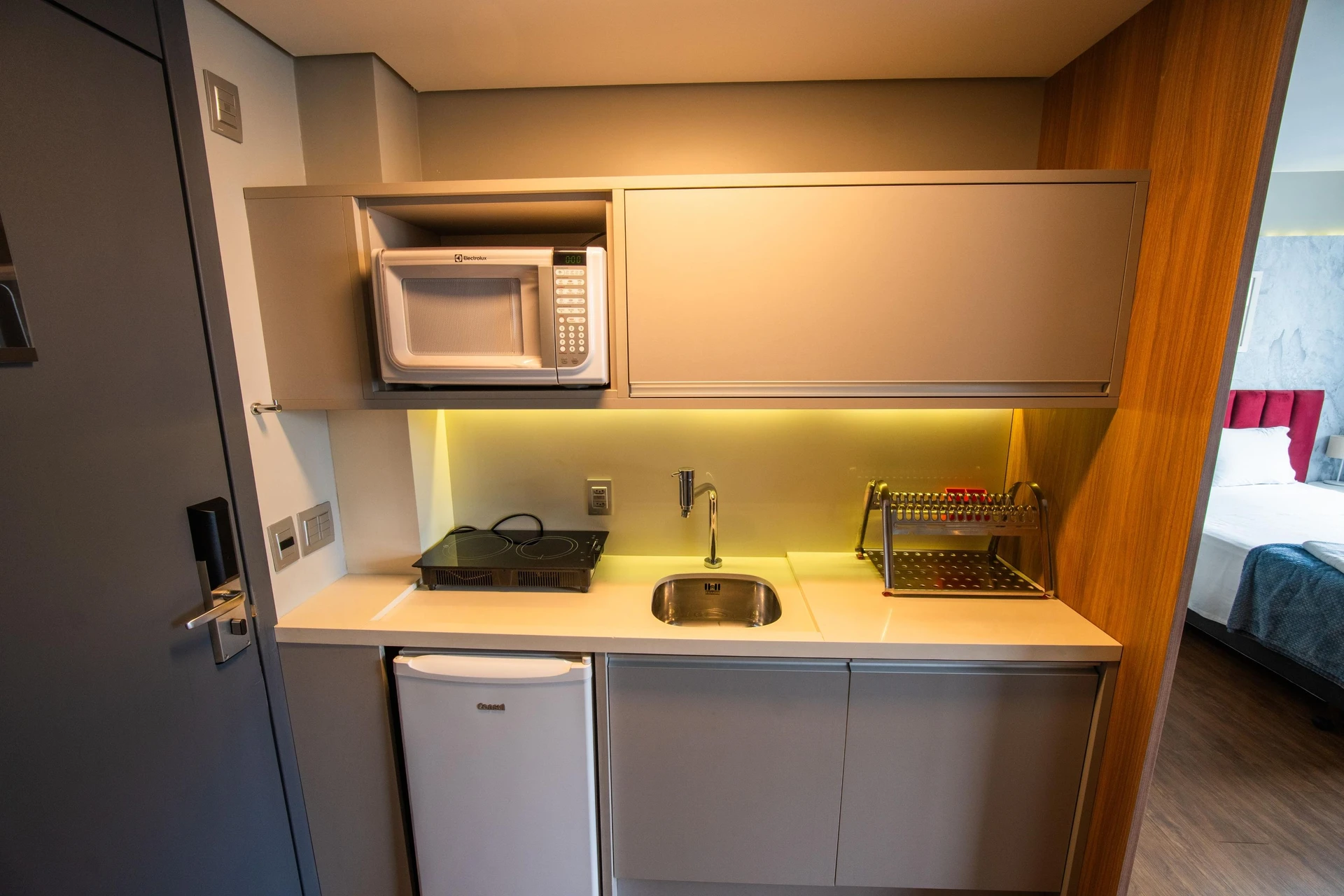 Furnished studio with 1 bedroom and 1 bathroom — photo 26