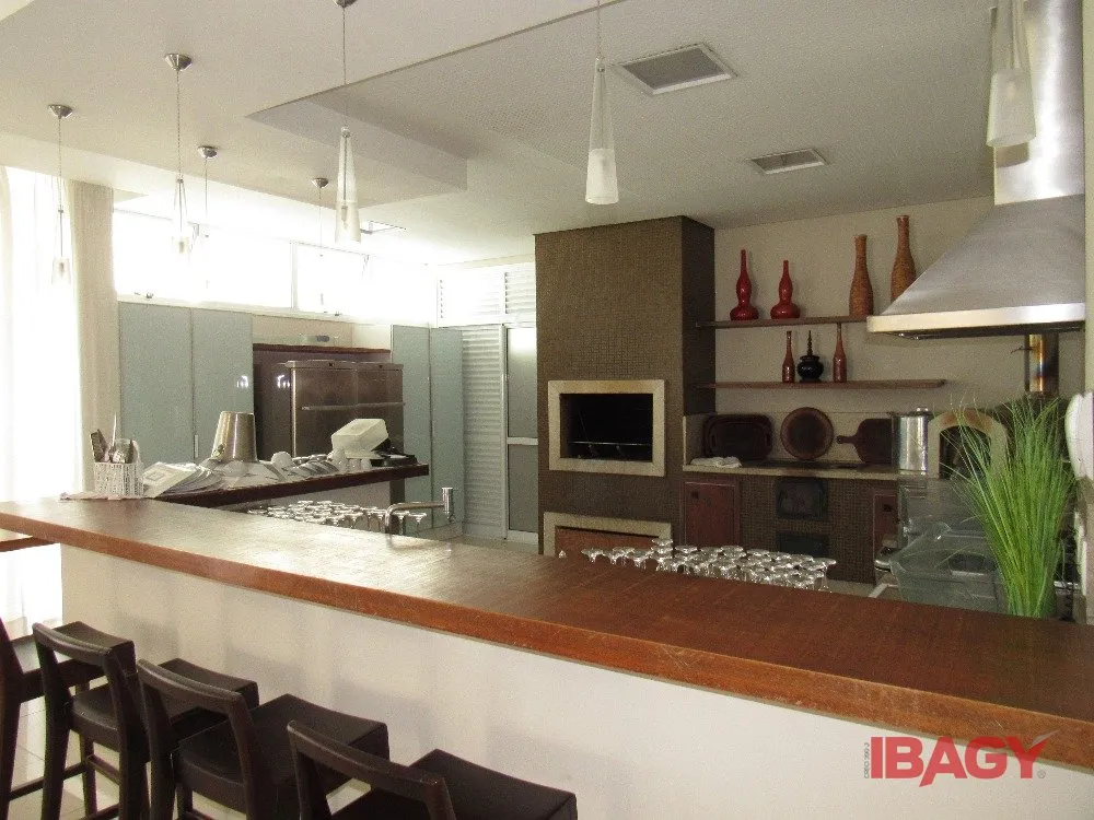 Квартира с 2 спальнями, 1 с ванной, и 2 парковочными местами — photo 13