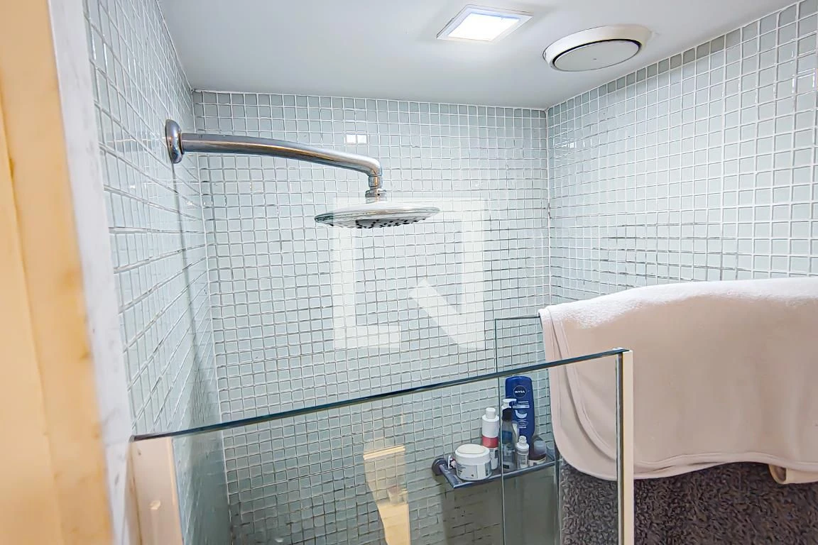Apartamento mobiliado com 2 quartos e varanda com churrasqueira — photo 48