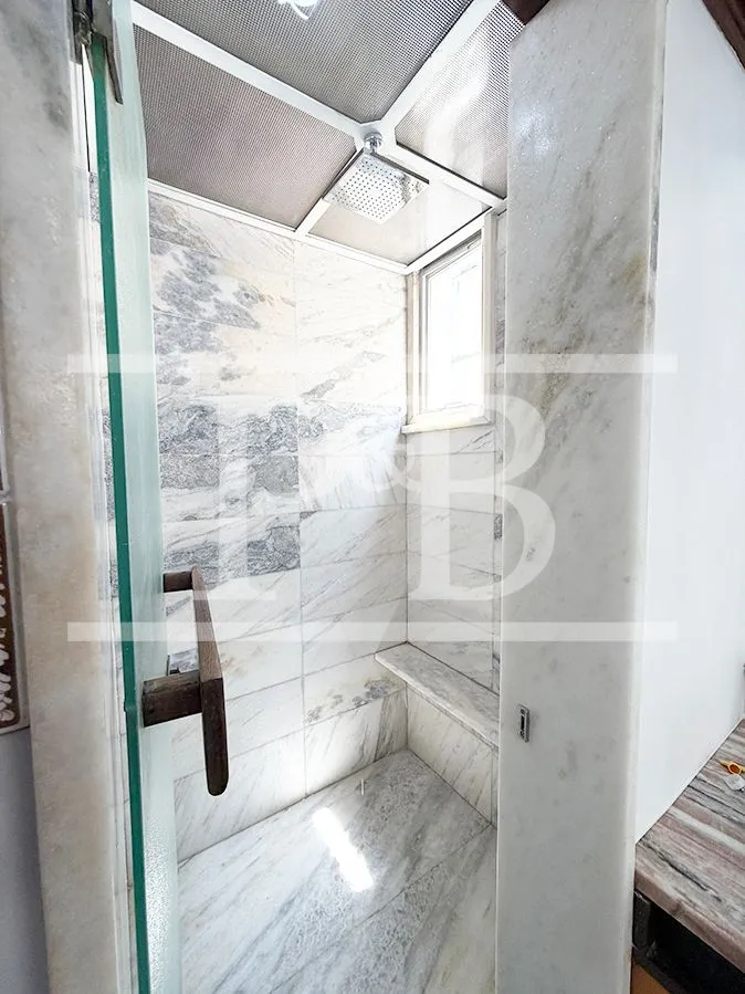 310 m² apartment with floor-to-ceiling windows and a bathtub — photo 23
