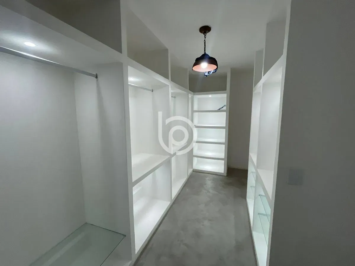 Furnished house with balcony sink and 4 bedrooms — photo 21