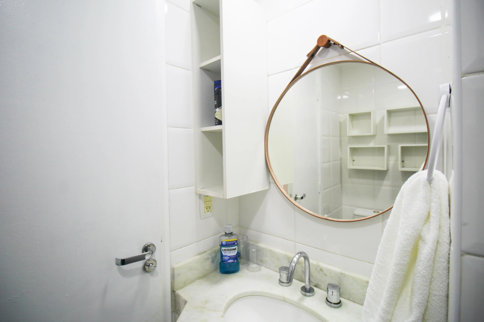 Apartamento mobiliado com 2 quartos e varanda envidraçada — photo 16