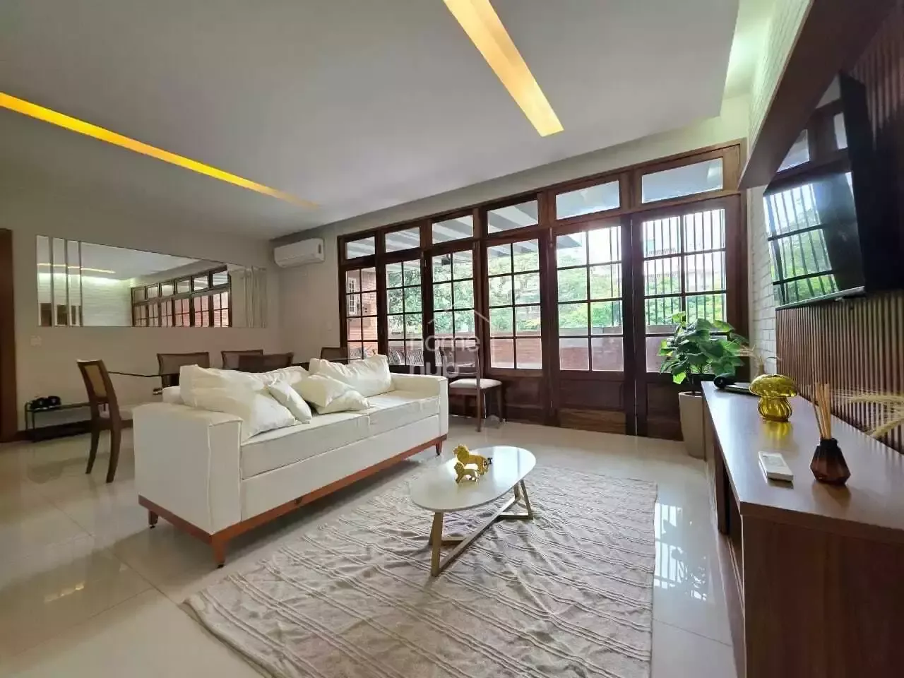 Furnished apartment, 157 m², with a home office — photo 3