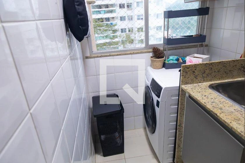3-bedroom apartment with a bathtub — photo 12