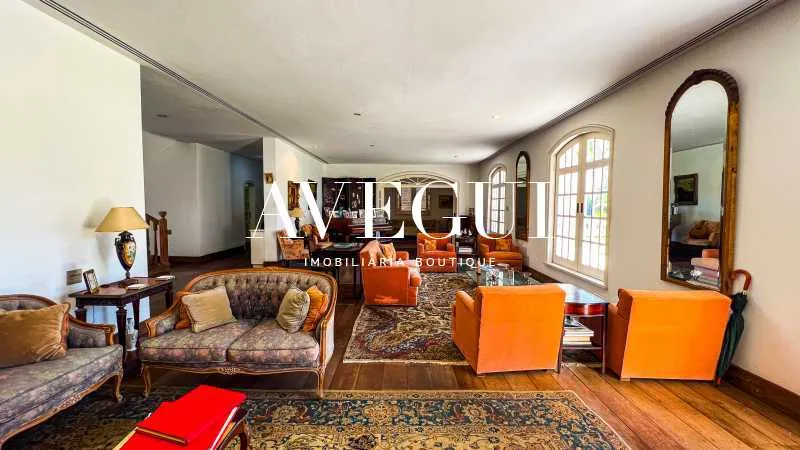 Duplex house with 5 en-suite bedrooms and 24 bathrooms