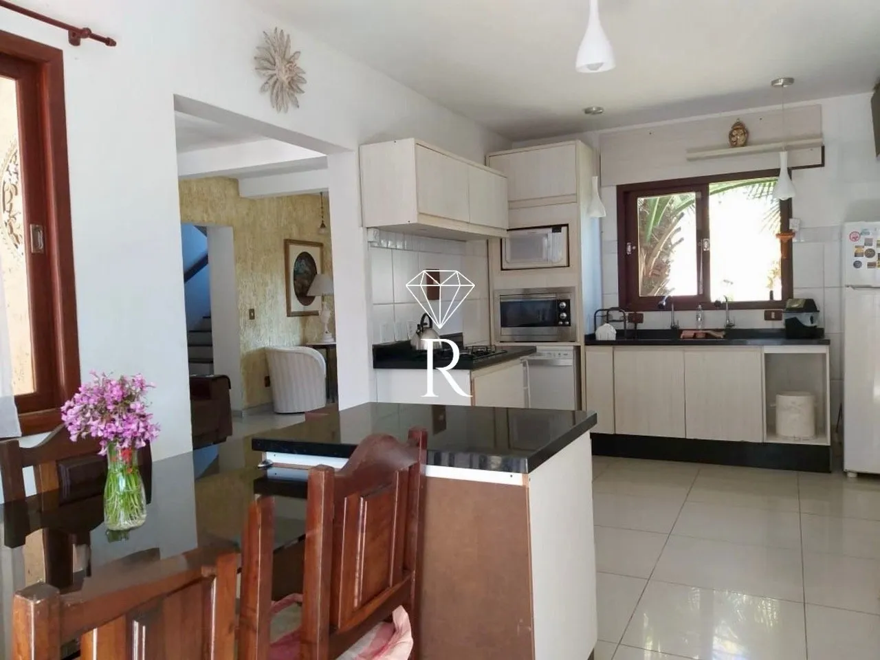 Casa de 6 dormitorios con balcón y parrilla — photo 5