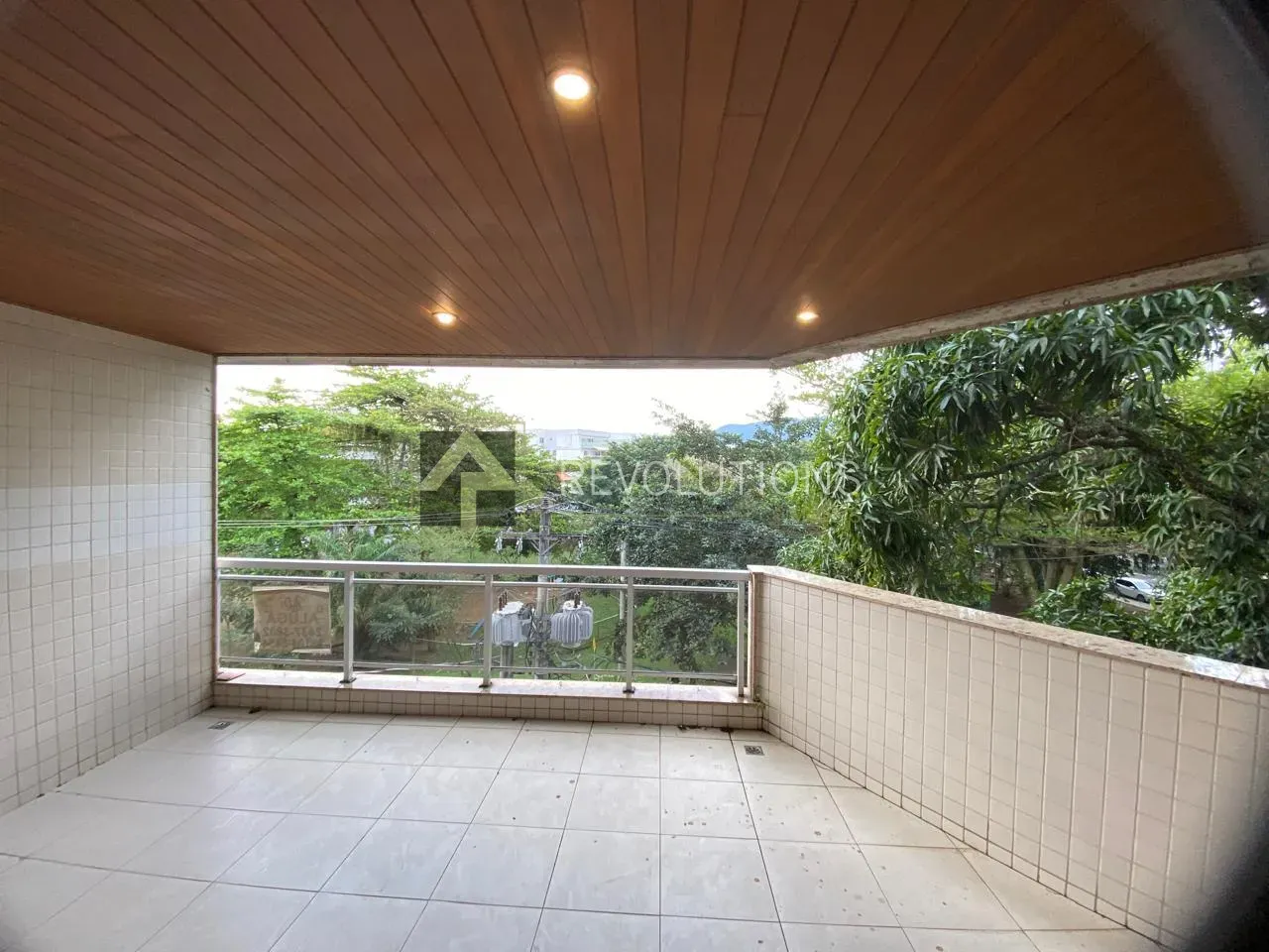 Apartamento de 3 quartos com 5 banheiros e cozinha fechada — photo 5
