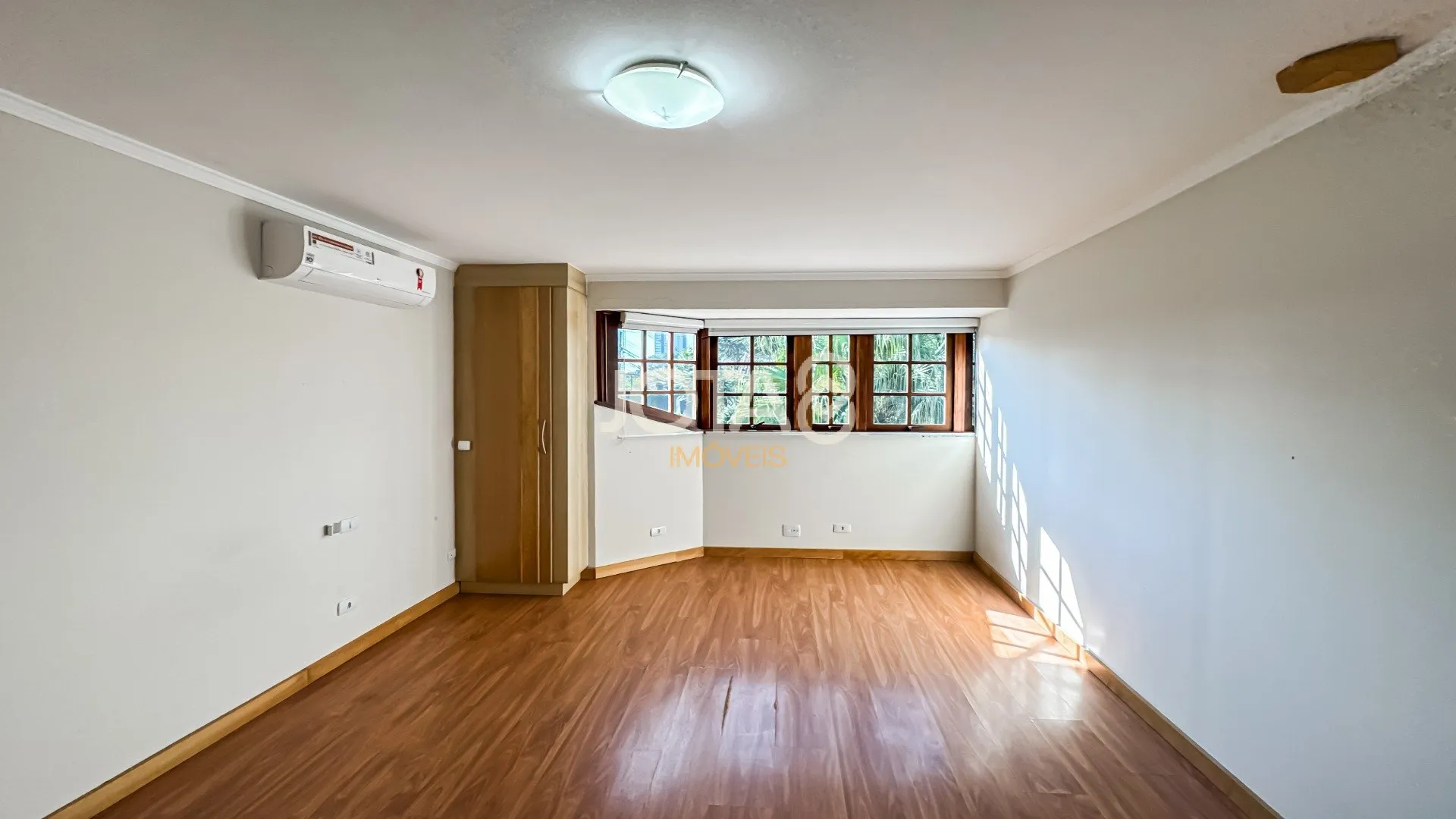 Furnished 532 m² home with yard and private BBQ — photo 29