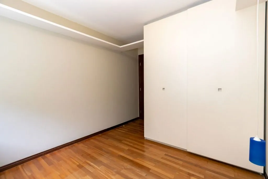 Casa industrial sin amueblar con 3 dormitorios y 890 m² — photo 42