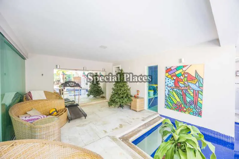 Furnished house with 5 bedrooms and open-plan kitchen — photo 18