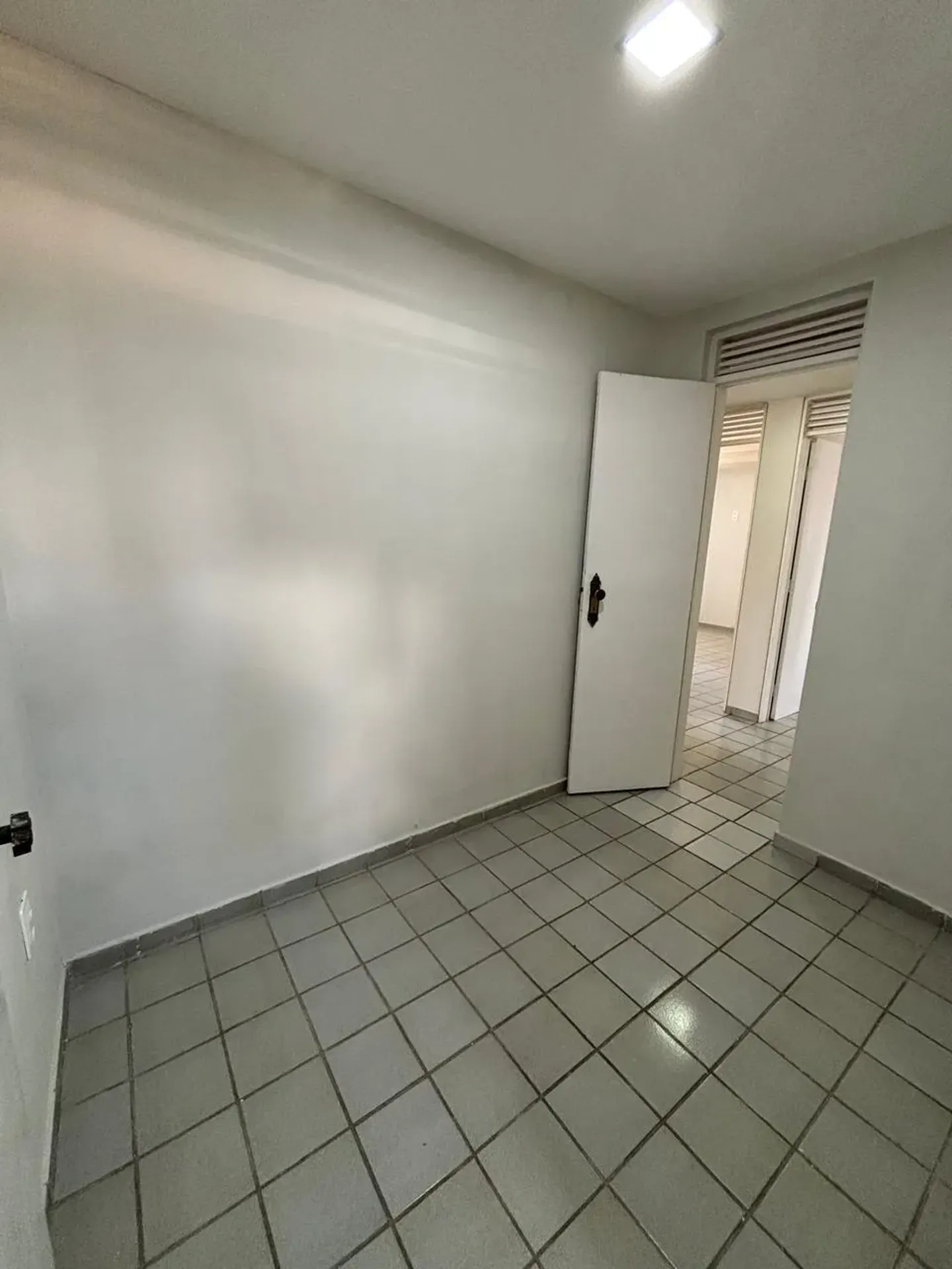 Квартира: 2 спальні, 1 з власною ванною кімнатою, 73 м² — photo 3