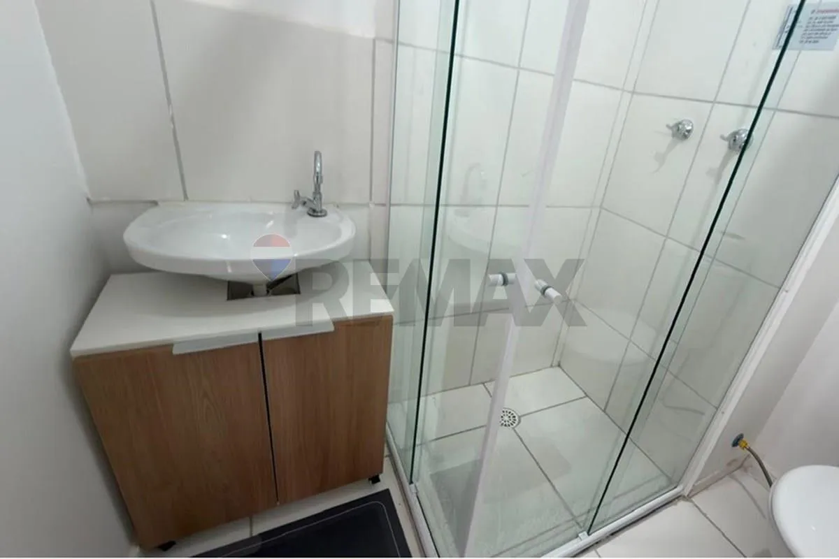 2-bedroom 40 m² apartment with a balcony on the 10th floor — photo 13