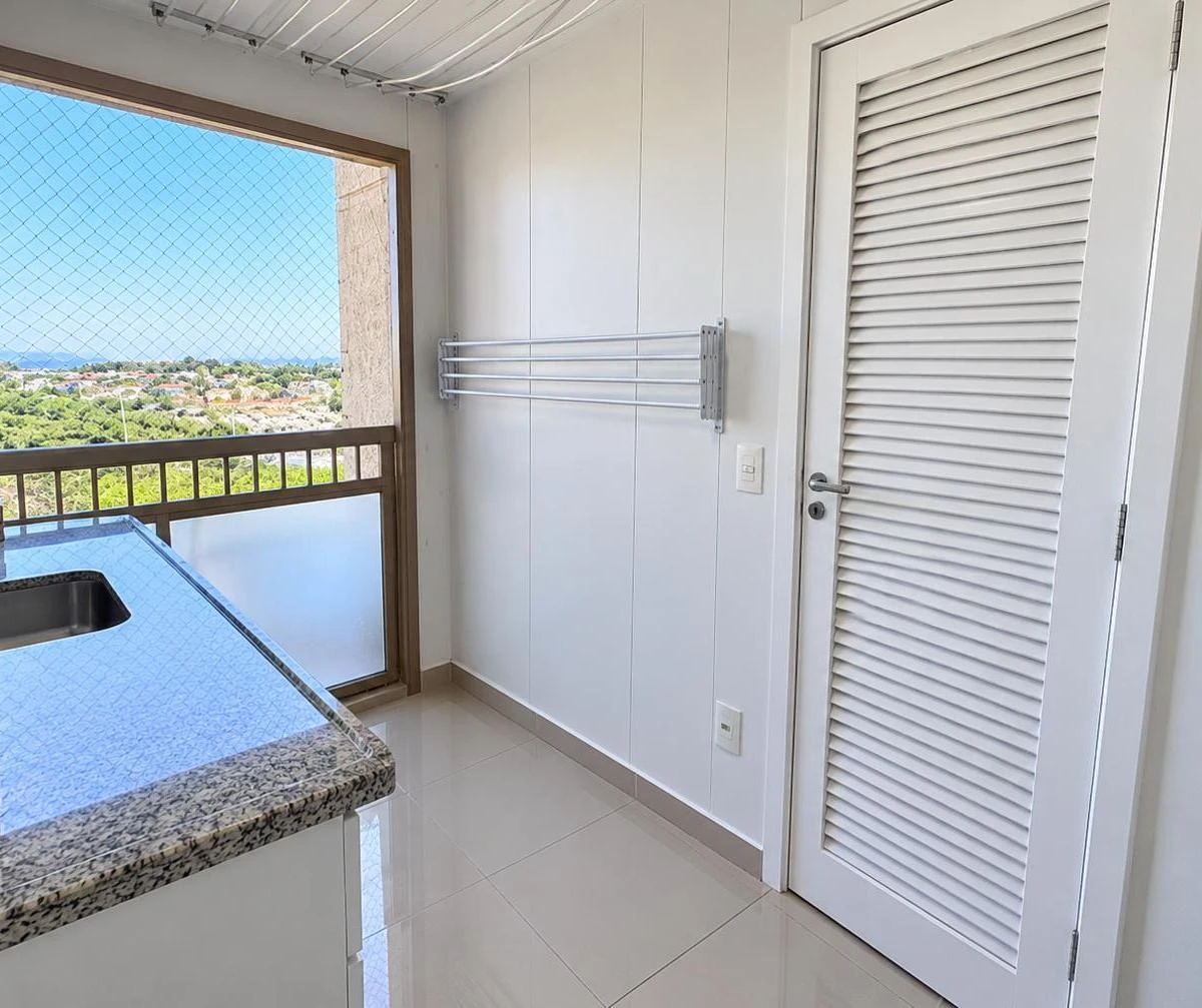 206 m² apartment with a washing machine and a home office — photo 27