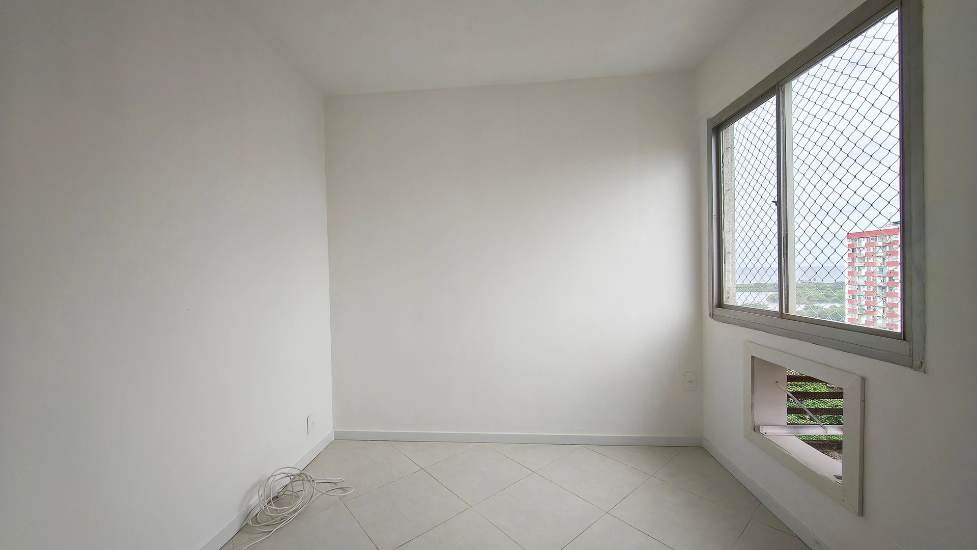 Mountain view in a 2-bedroom apartment, 55 m² — photo 20