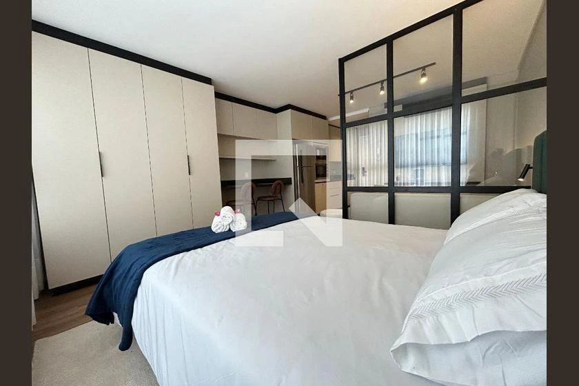 Меблированная квартира с 1 спальней без парковки, 30 м²
