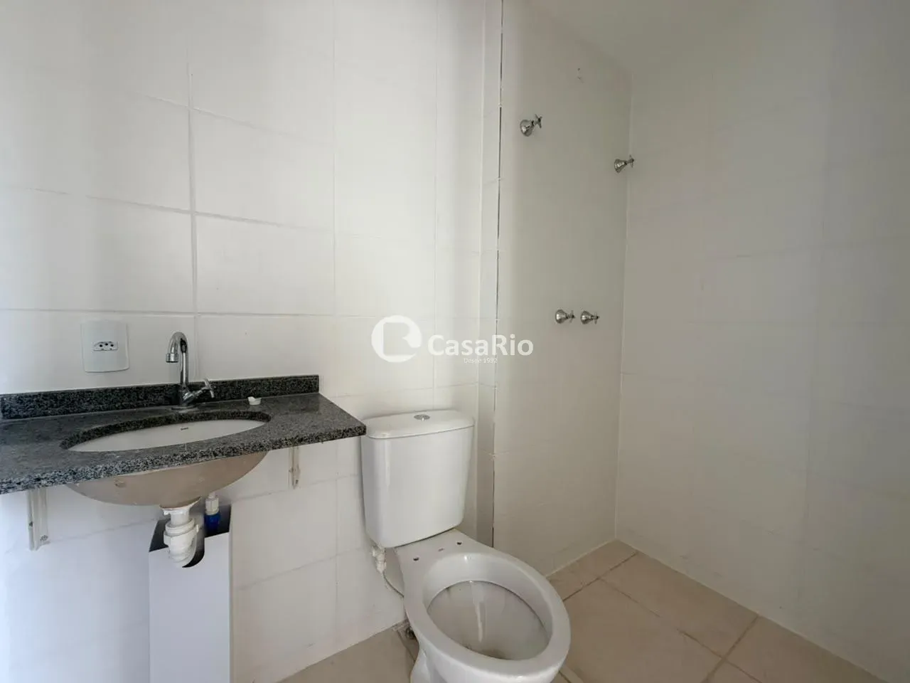 2-bedroom apartment in a building with a gym — photo 9