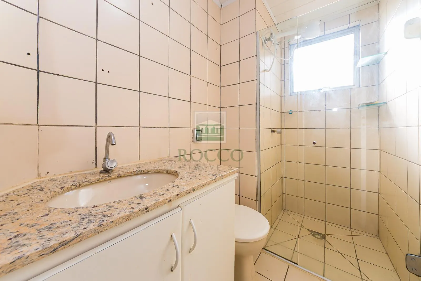 2-bedroom apartment with a glass shower enclosure on the 7th floor — photo 10