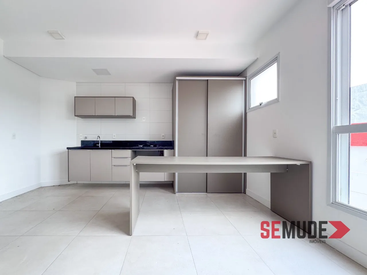 Apartamento mobiliado de 1 dormitório com cozinha integrada — photo 17