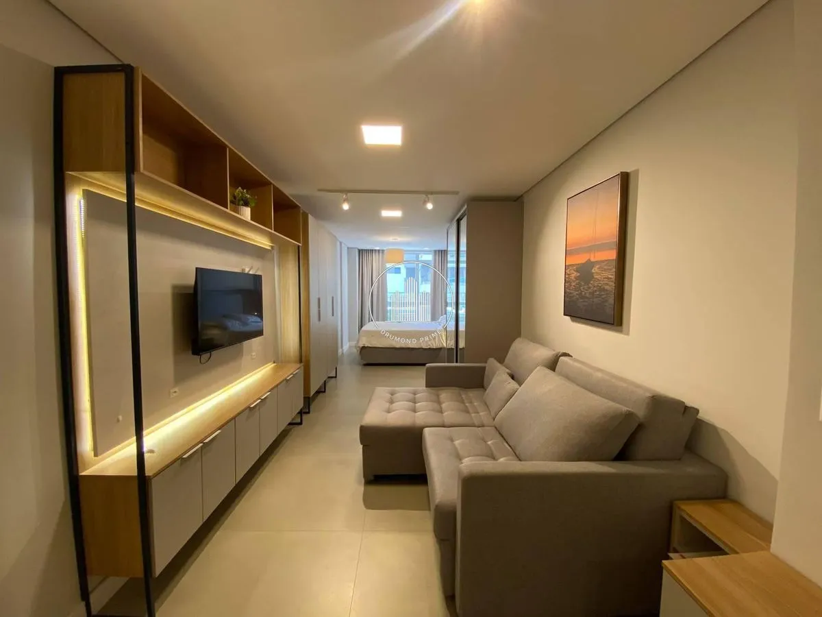 Furnished 1-bedroom apartment 46 m² with a real desk