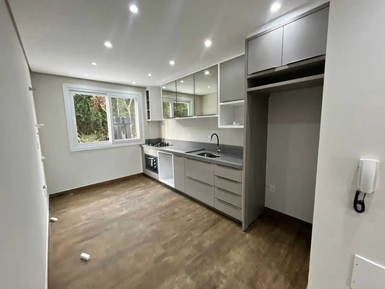 Apartamento com 2 dormitórios e cozinha integrada