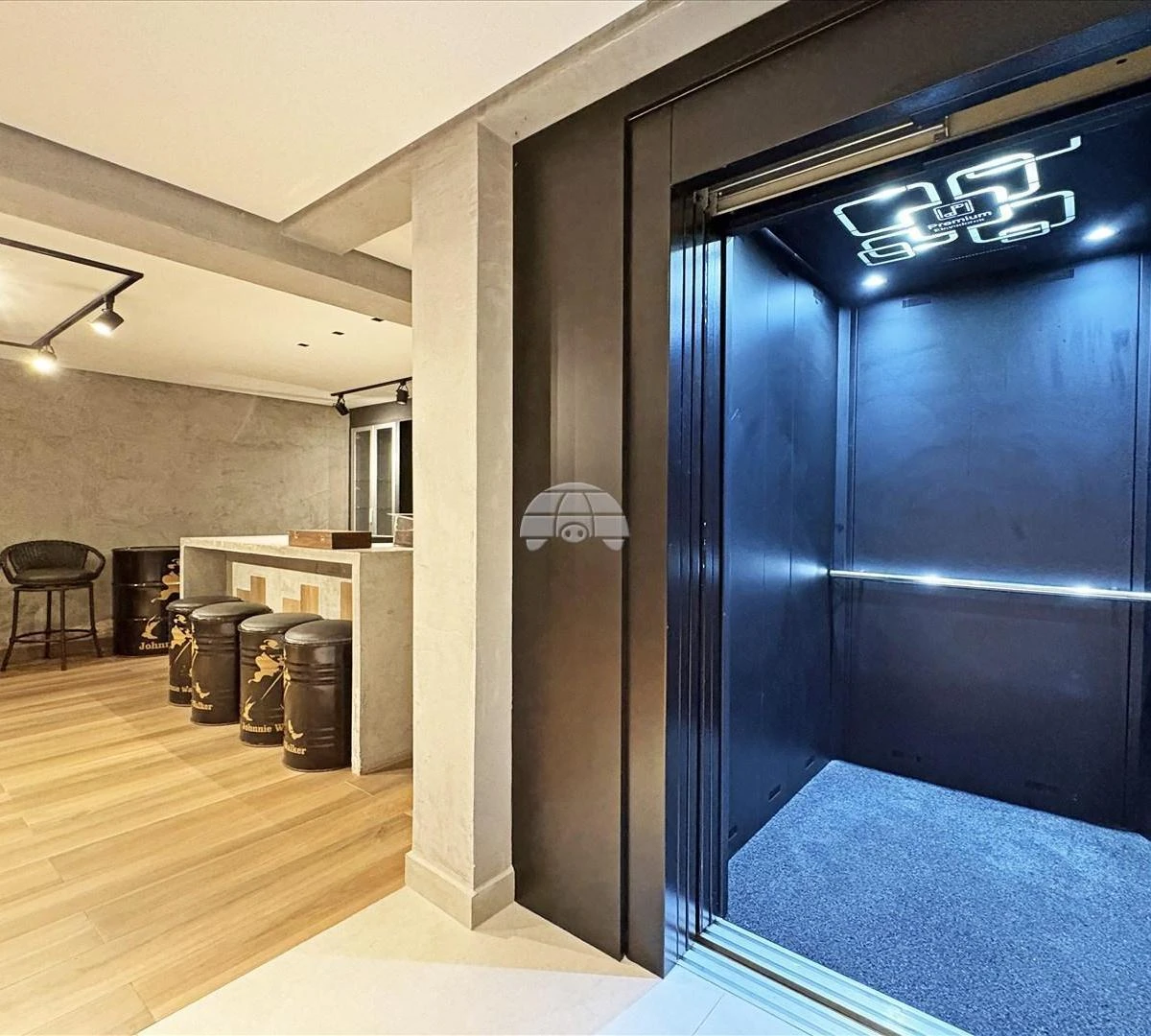 Furnished 293 m² house with open-plan kitchen — photo 38