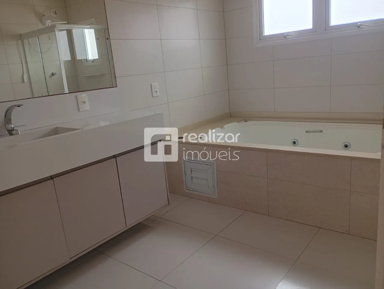 200 m² house with a private pool and a dishwasher — photo 29