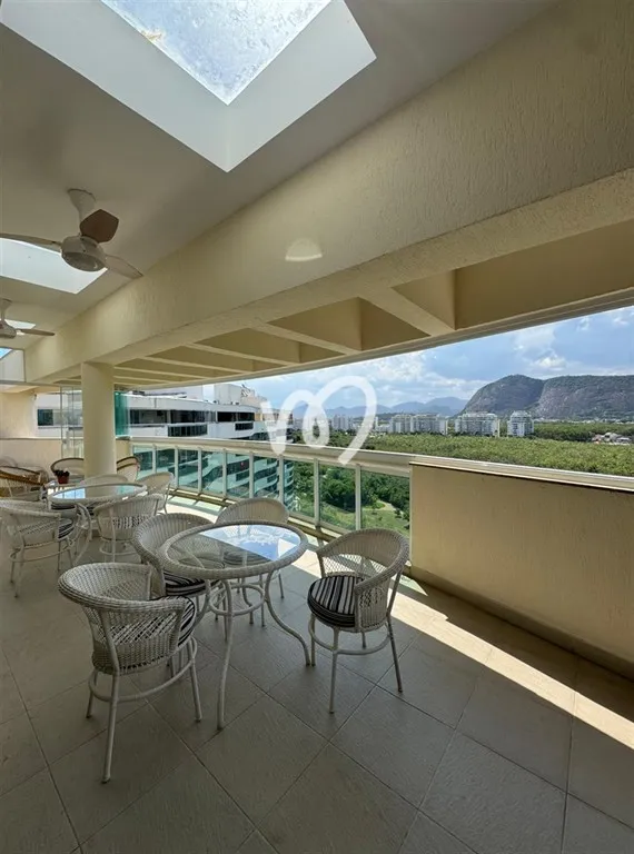 Furnished apartment with 4 bedrooms and 5 bathrooms — photo 21