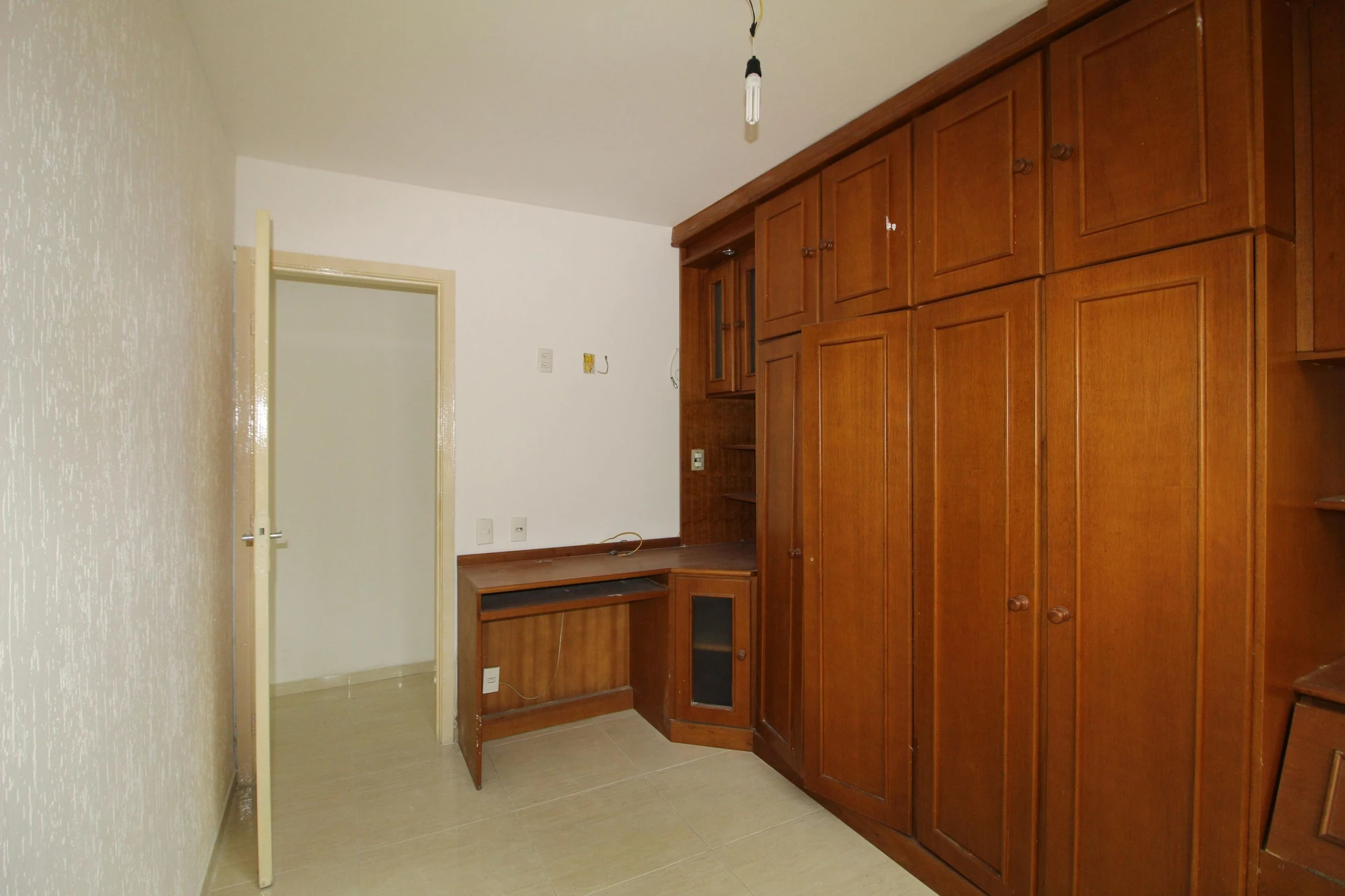 2-bedroom apartment with 1 parking spot and pet-friendly — photo 4