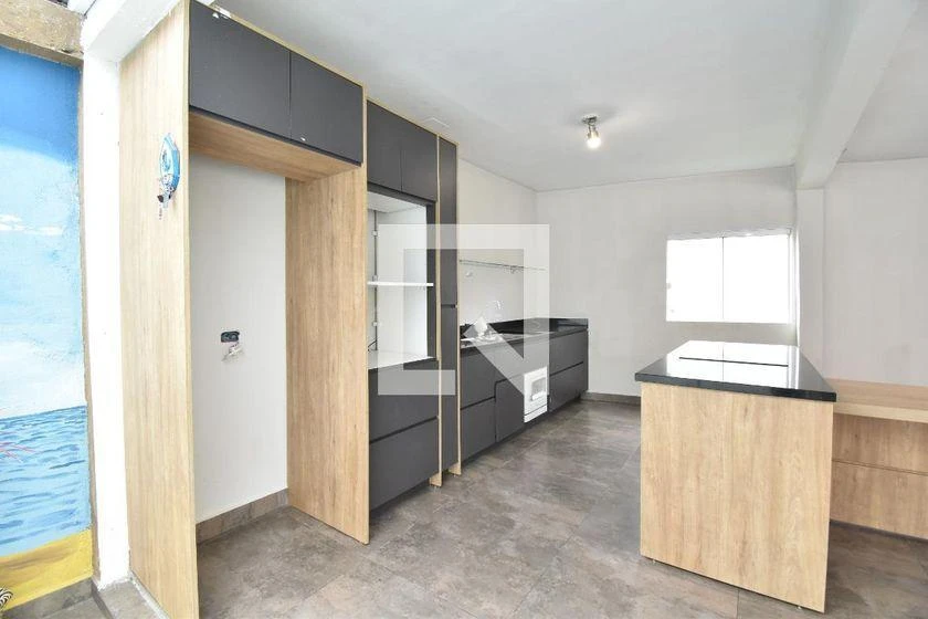 Casa para alugar com 2 quartos e cozinha integrada, 182 m²